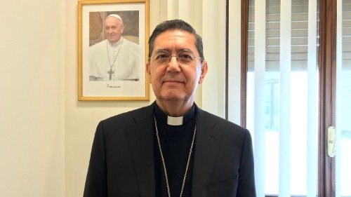Kardinolas Miguel Angel Ayuso Guixot