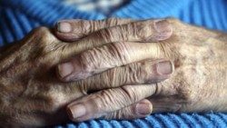 Åldrade händer 