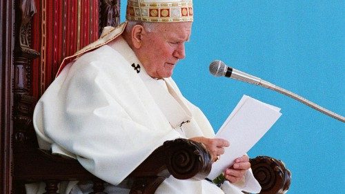 El 2 de abril, misa de Parolin por el 20º aniversario de la muerte de Juan Pablo II