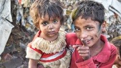 Armut in Indien: wie immer sind vor allem Kinder die Leidtragenden
