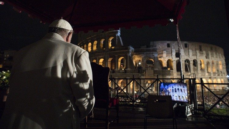  Papa Francesco, Via Crucis, Colosseo, Fori imperiali, Settimana Santa 2018