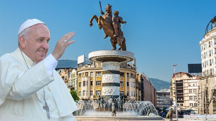 2019.05.07 Viaggio apostolico in Macedonia, Skopje, piazza Macedonia, statua di Alessandro Magno