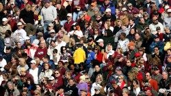 A Santa Sé: a liberdade de reunião pacífica e de associação é universal e inviolável