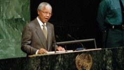 Nelson Mandela, aliyekuwa Baba wa Taifa la Afrika Kusini. 
