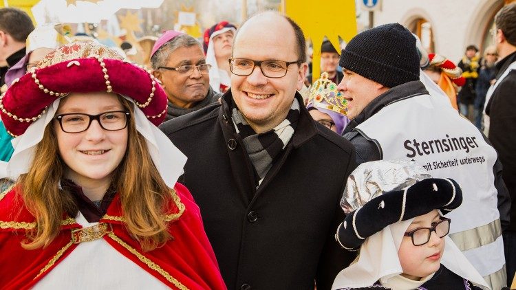 Bingener mit Sternsingern