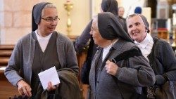 W Lourdes debatowano o przyszłości życia zakonnego