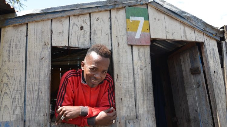 2019.09.21 - 01 - Nihasina Rakotoarimanana, Antananarivo - Madagascar - Barbiere N 7