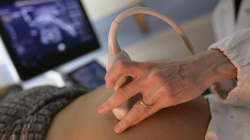 Indien nach Papst-Appell: Globales Verbot der Leihmutterschaft