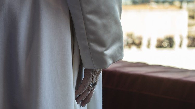 L'anneau du pêcheur du Pape François, décédé le 21 avril 2025.