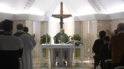 Papst Franziskus bei der Frühmesse am Donnerstag