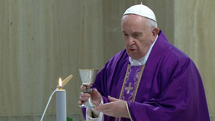 Il Papa celebra la Messa a Santa Marta (11 marzo 2020)