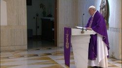 2020.03.14 Papa Francesco celebra la santa messa a Casa Santa Marta