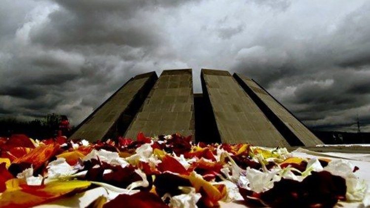 2020.04.21 Mausoleo genocidio armeno