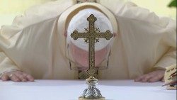 Papa Francisc celebrând Sfânta Liturghie la Mănăstirea Sfânta Marta din Vatican. (Fotografie din arhivă)