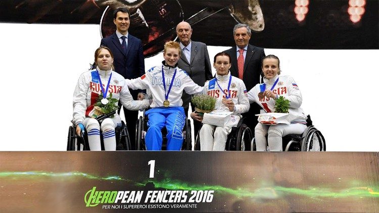 Bebe Vio e le sue compagne di squadra agli Europei di Casale del 2016  