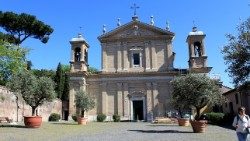 रोम में स्थित संत अनस्तासिया माइनर बसीलिका वाटिकन द्वार सीरो-मालाबार कलीसिया के लिए दी गई है।