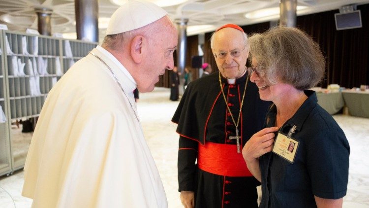Papst Franziskus und Sr. Nathalie Becquart