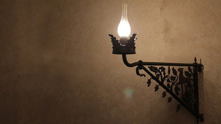 2020.11.29 Vangelo di domenica lampada vegliare