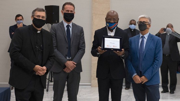 Célébration des 70 ans des émissions de Radio Vatican vers l'Afrique, en 2020