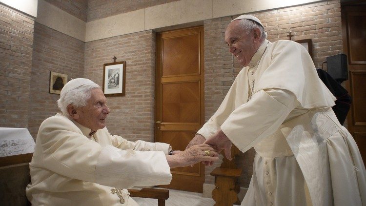 Papst Franziskus und Benedikt XVI. (28.11.2020)