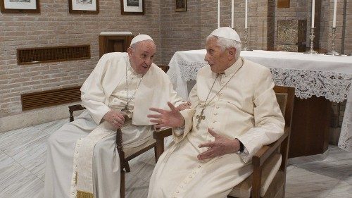 Il libro con i ricordi di Francesco su Benedetto XVI: “Per me è stato un padre”