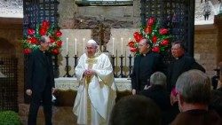 Msgr. Juan Antonio Cruz Serrano, second from right, with Pope Francis in the crypt in the Basilica of St Francis in Assisi, 3 October 2020