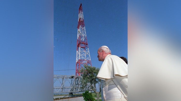 Juan Pablo II fue el último papa en visitar el Centro Radio de onda corta de Radio vaticano en 1991.