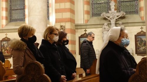 Ab Freitag gilt in Österreich wieder die FFP2-Maskenpflicht beim Gottesdienstbesuch