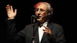 Franco_Battiato_-_23_July_2010_-_01.jpg