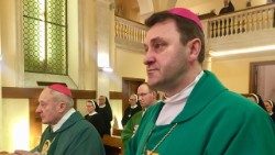 Арцыбіскуп Юзаф Станеўскі (на першым плане)