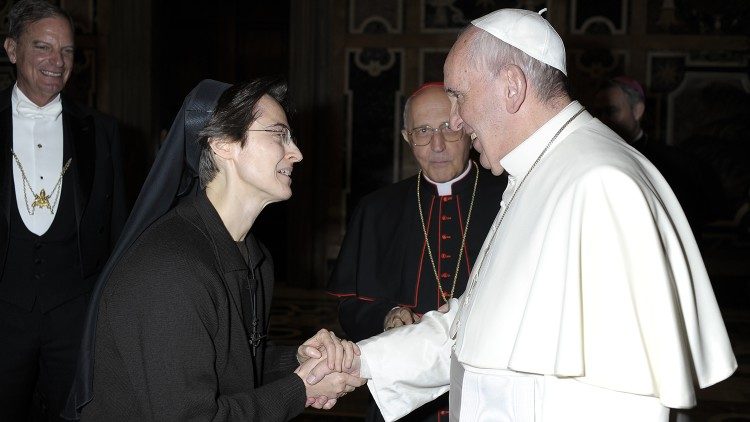 S. Raffaella Petrini in papež Frančišek,  11. maj 2021