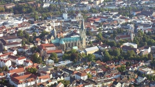 Neuer Paderborner Erzbischof Bentz wird ins Amt eingeführt