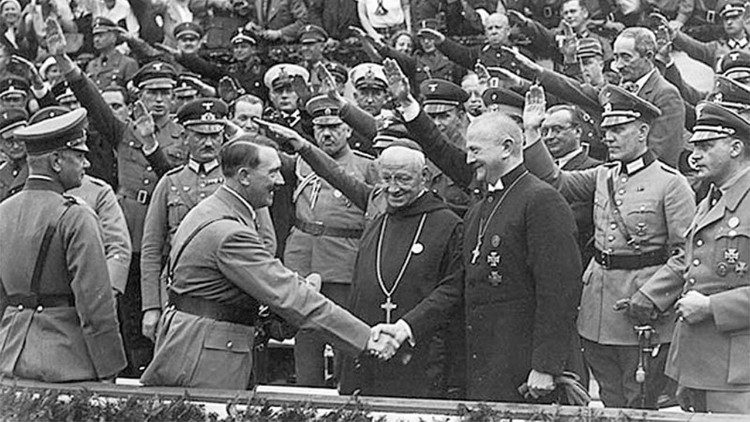 Hitler mit deutschen Kirchenvertretern - undatierte Aufnahme