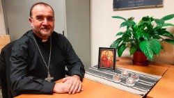 Kovács Gergely gyulafehérvári érsek a Vatikáni Rádió magyar szerkesztőségében 