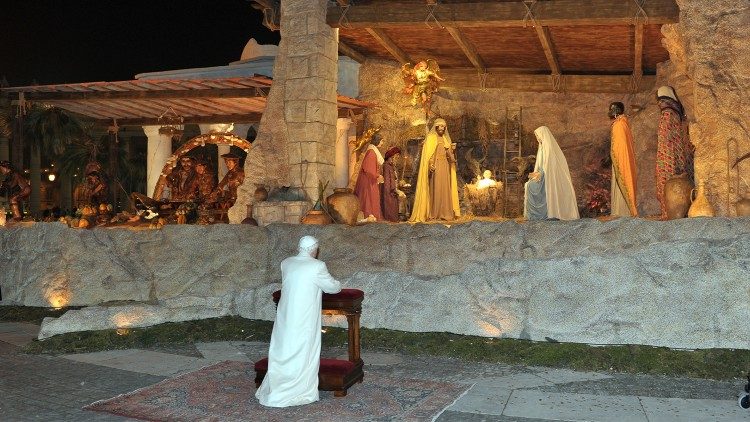Gebet vor der Krippe auf dem Petersplatz