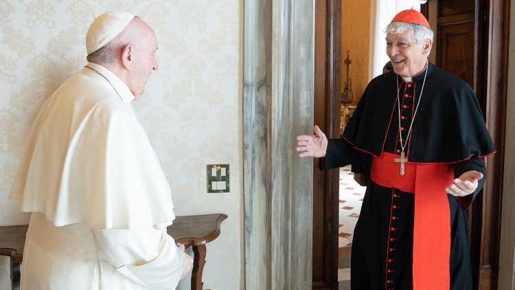 Папа Франциск и кардинал Э. Меникелли