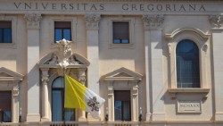 Fachada da Pontifícia Universidade Gregoriana na Piazza Pilotta, centro de Roma.