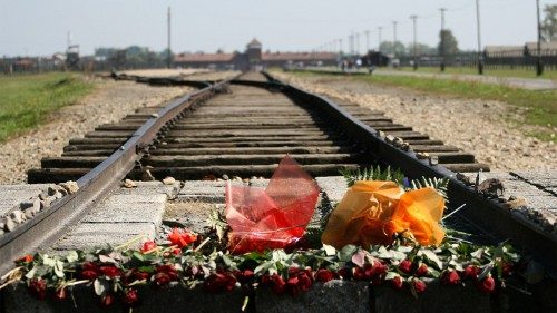 Auschwitz, il direttore del Museo: "Ricordare, ovvero diventare adulti"