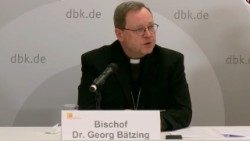 Der Vorsitzende der deutschen Bischofskonferenz, Bischof Georg Bätzing, auf einem Archivbild