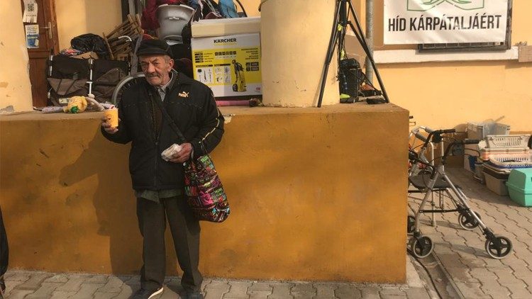 A Malteser International hotspot in Beregsur on the border between Hungary and Ukraine