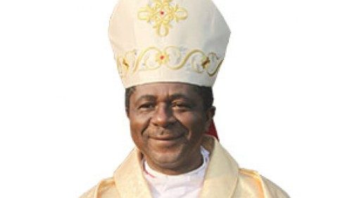 Mgr Nkea : P&agrave;pa azali koy&agrave; na Cameroun lokola Ntoma ya Kimya