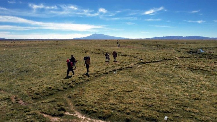 2022.05.11  Documentario sui migranti. Arcivescopato Santiago di Cile