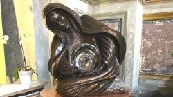 Figura Matki Bożej "Pro-Life", kościół św. Marcelego przy  Via del Corso w Rzymie