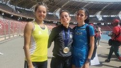 Sara Carnicelli with2 Italian athletes