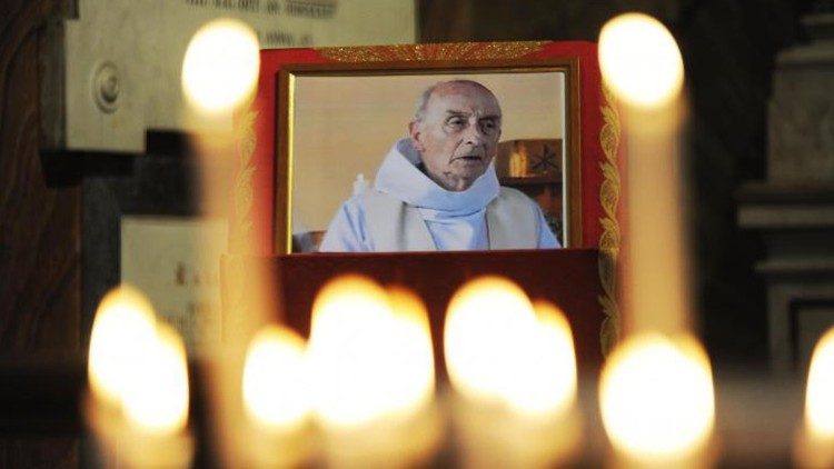 a foto do padre Jacques Hamel 