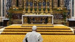 Paven takker ved Salus populi romani efter rejsen til Kazakhstan