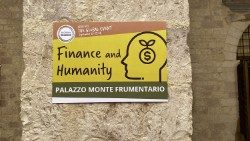 Das sogenannte Village "Finance and Humanity" während "Economy of Francesco"