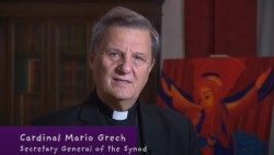 Kardinal Mario Grech, Generalsekretär der Bischofssynode, hält den Einführungsvortrag des Vatikan-Online-Kurses zum Thema Synodalität