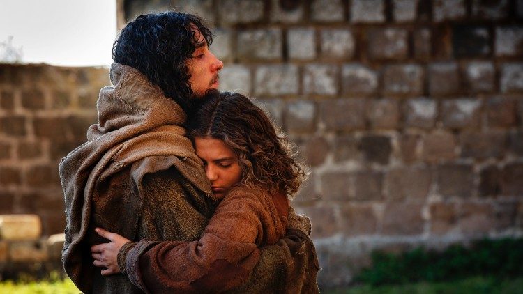 Una scena del film "Chiara"