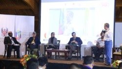 Revise las imágenes del IX Congreso Nacional de Reconciliación, en Colombia. (Fotos gentileza de la CEC)